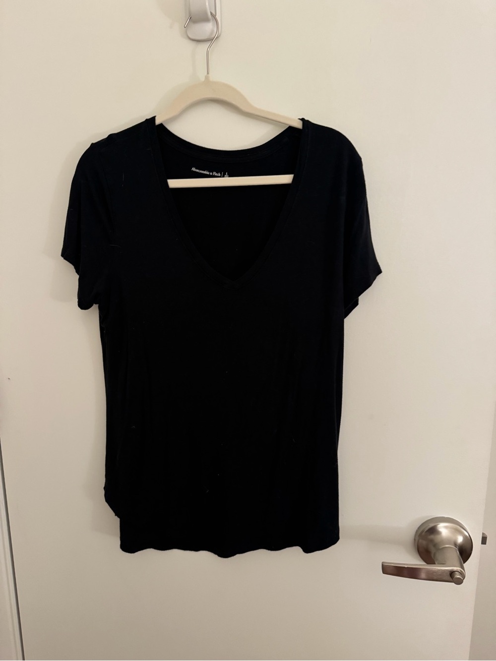 Abercrombie & Fitch Black V-Neck Short Sleeve Tee